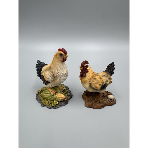 Roosters/Chickens Small Figurin Set Of 2 Figurines 3” & 4” READ DETAILS - Picture 1 of 9